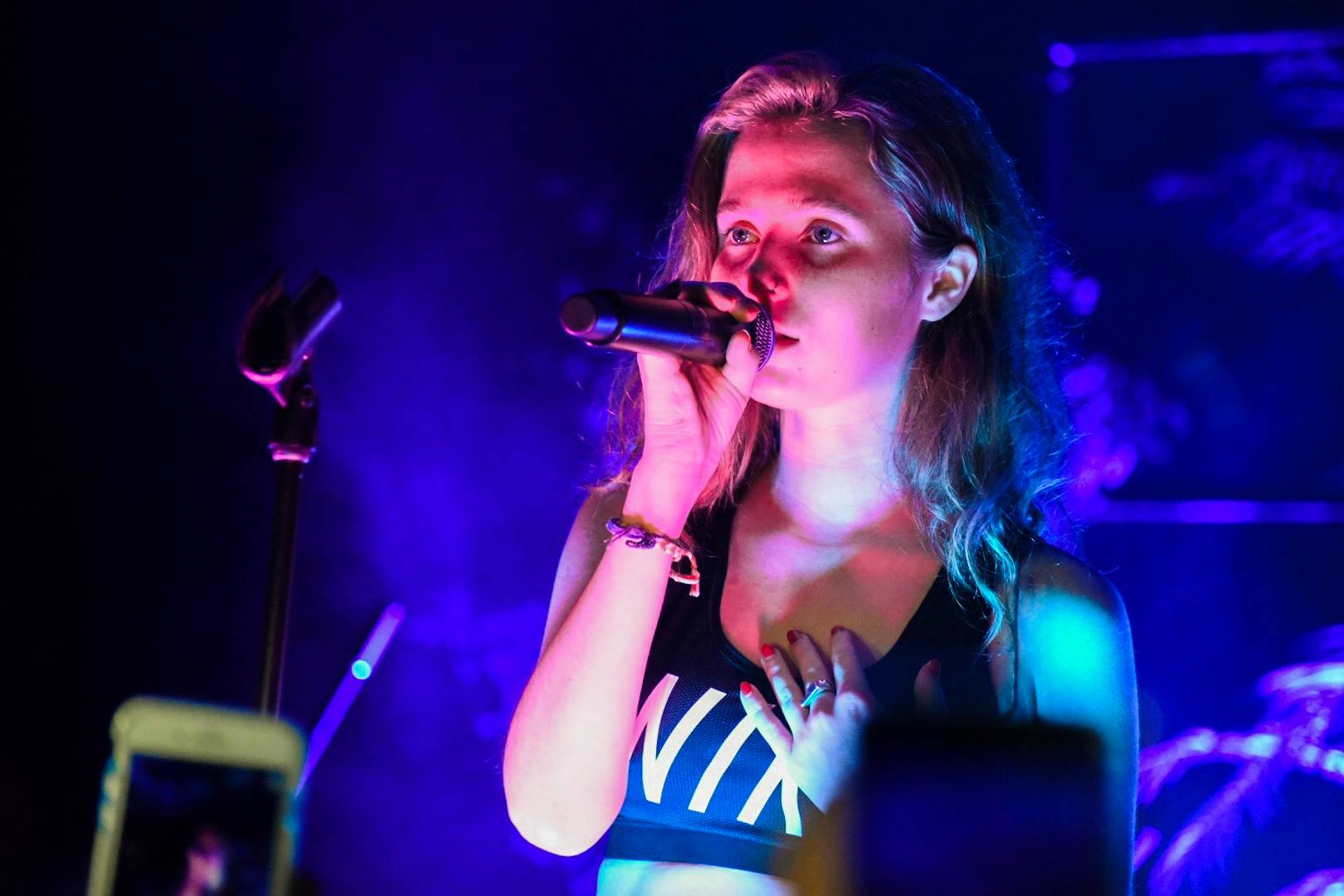 Clairo Age, Height, Weight, Boyfriend, Net Worth, Career, Bio, 2024